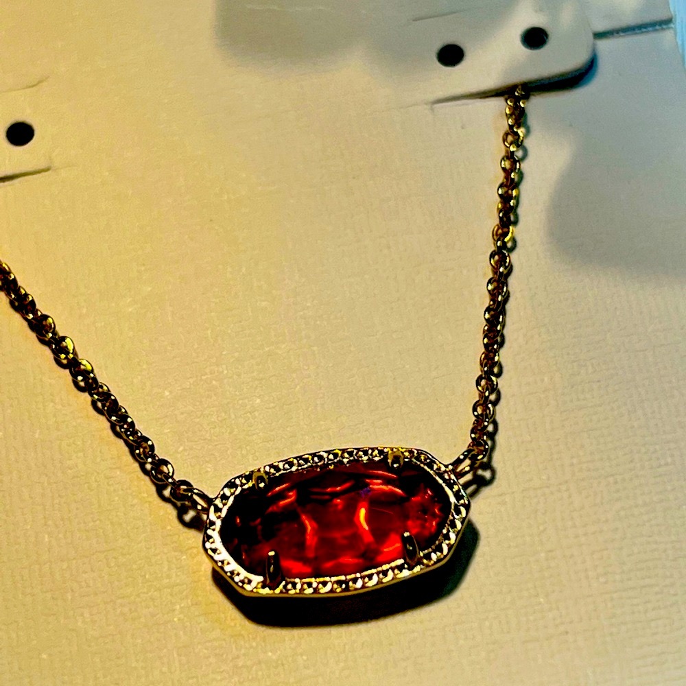 NWT Kendra Scott Elisa Necklace Berry & Yellow Gold Sold Out & GORGEOUS Perfect! - Picture 7 of 8